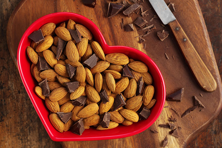 Mangiare mandorle fa bene al cuore - Mandorle e salute del cuore Nuove conferme della scienza