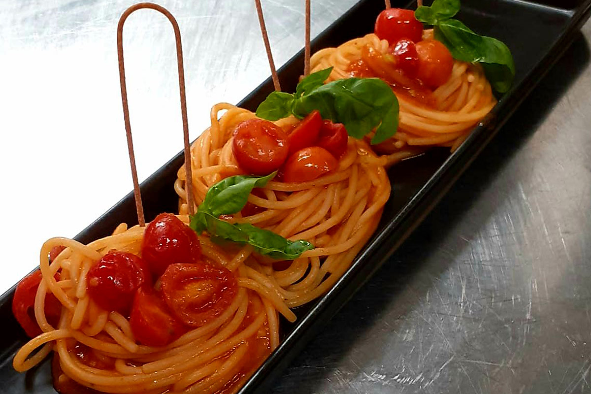 Al ristorante La Posata Bianca, Mariana Epure esalta il pomodoro