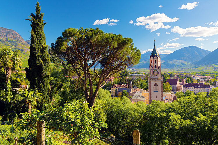 Merano è pronta per l’estate Cerchi benessere, arte e gusto? La tua vacanza è a Merano