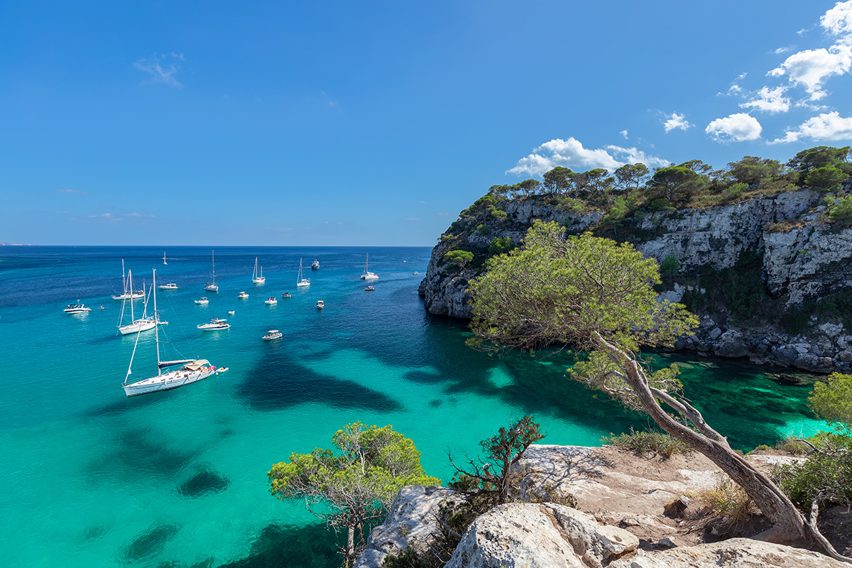 Minorca Isole Baleari, belle e divertenti ma a caccia di turisti smart