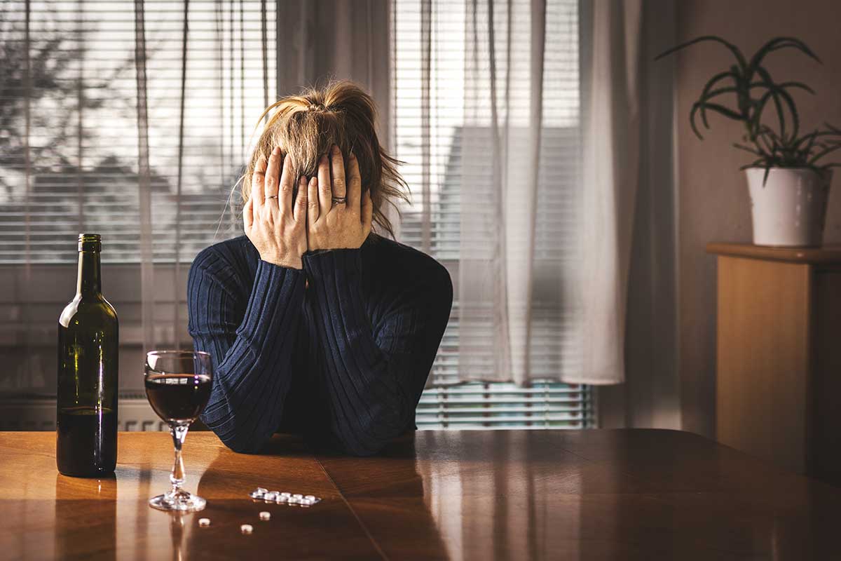 Sei membri della Corte dei maestri sommelier Usa sono stati accusati di molestie e stalking da 21 colleghe Moleste e stalking sconvolgono il mondo Usa del vino