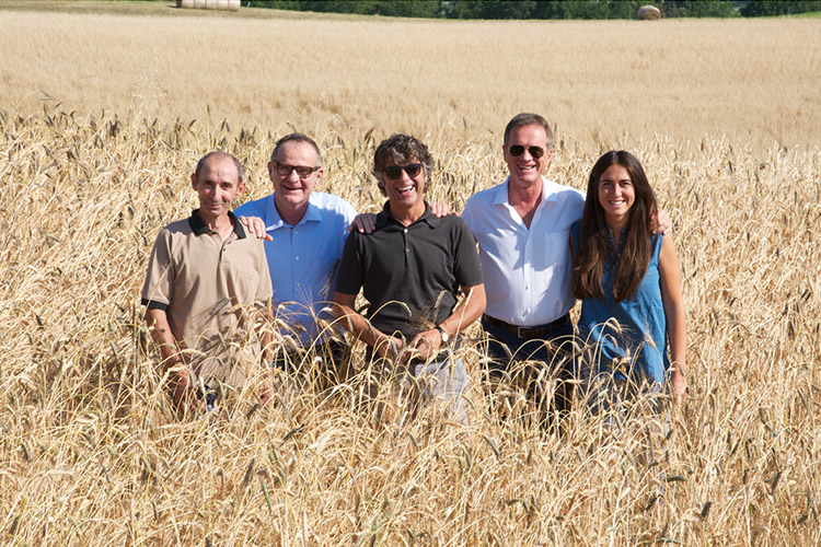 Claudio Grossi, Silvio, Andrea, Massimo e Federica Grassi - Molino Grassi sceglie i grani antichi per tutelare lavoro e biodiversit&agrave;
