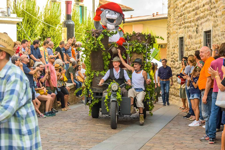 Tante le iniziative in programma dal 5 all'8 settembre (Moscato di Scanzo Quattro giorni di festa a settembre)