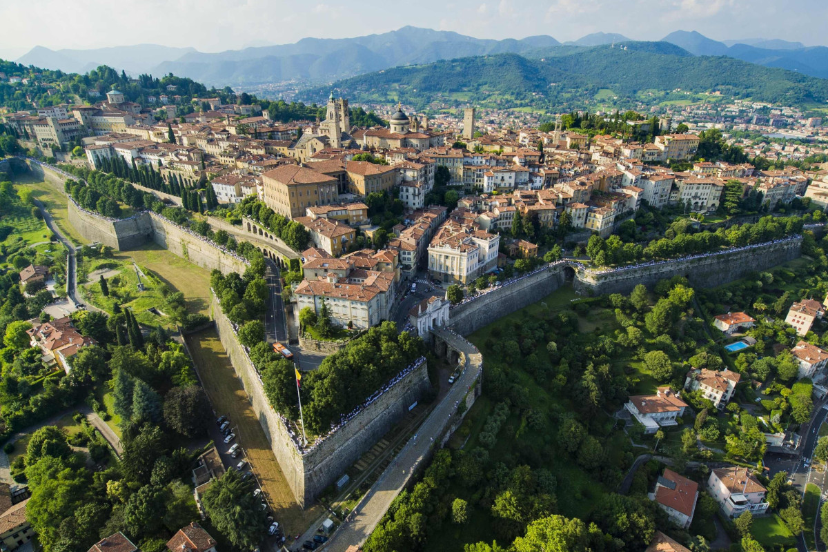 Le Mura venete e Città Alta  [Capitale della Cultura... a tavola]: le Mura venete e la stracciatella