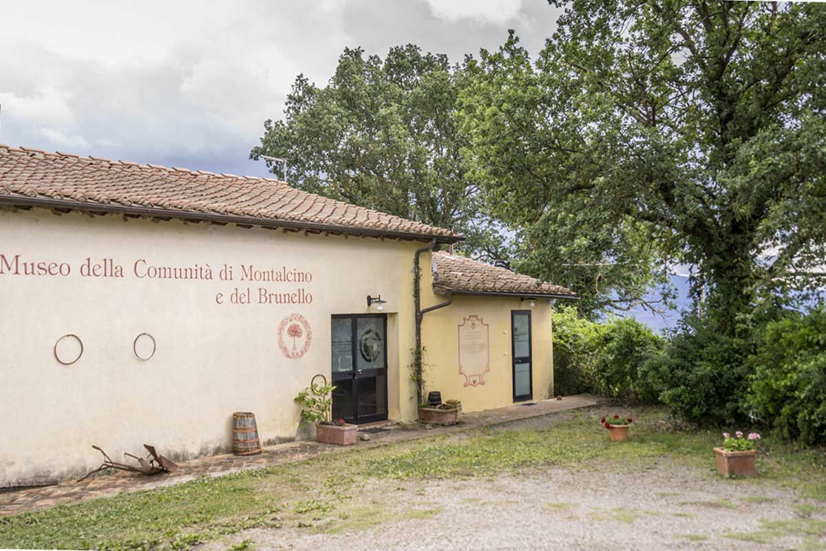 Il Museo della Comunità di Montalcino e Brunello Il Brunello di Montalcino della Fattoria dei Barbi, alle radici di un successo