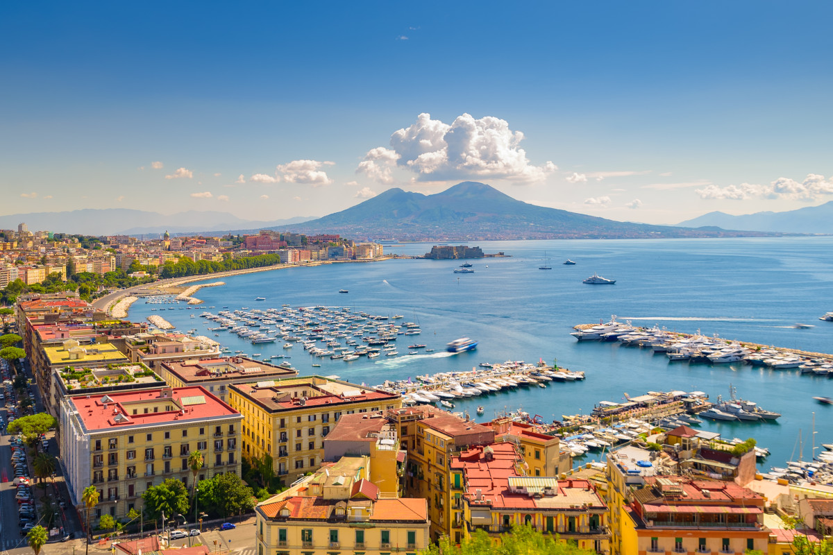 Pasqua e Pasquetta al ristorante: a Napoli tra dolci tipici e anche pizza