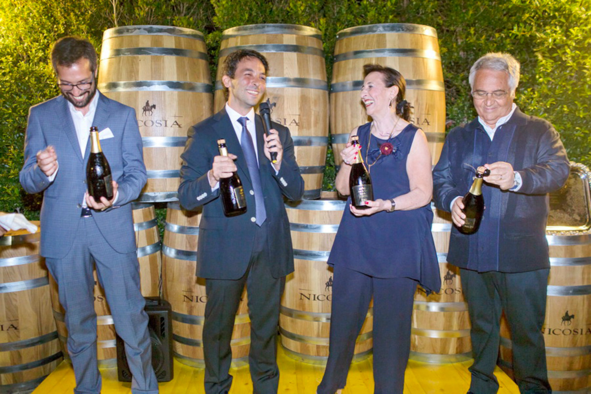 La famiglia Gli spumanti dell’Etna di Cantine Nicosia tre versioni di personalità