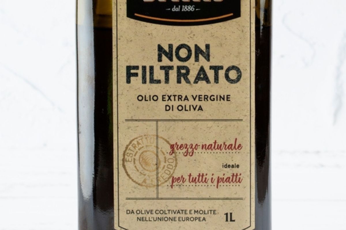 L'olio non filtrato? Solo marketing. Ecco perché “genuino” non significa migliore