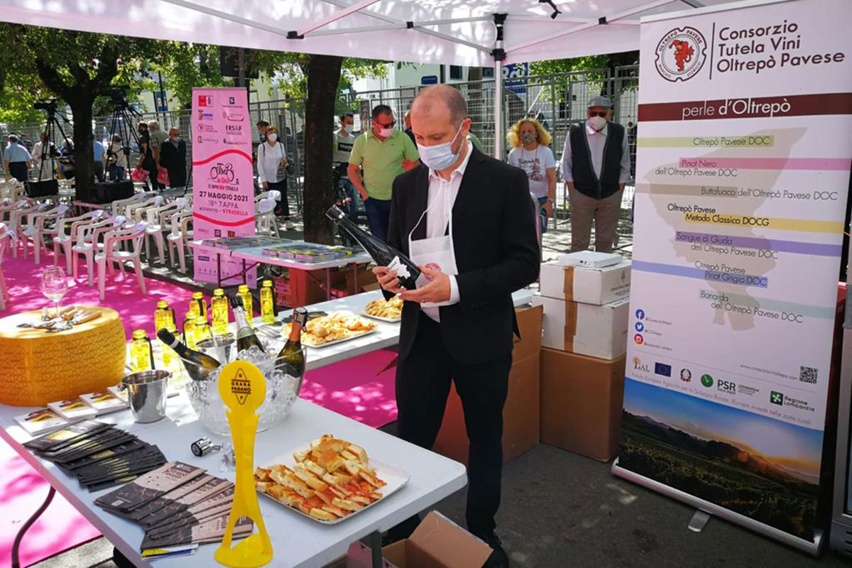 Oltrepò, terra di vino e di ciclismo Al Giro le eccellenze del territorio