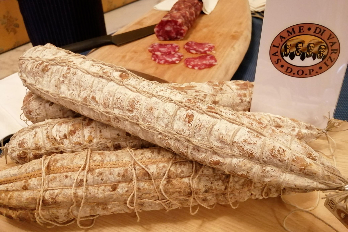 Il salame di Varzi Il giro d'italia dell'Oltrepò Pavese sbarca a Roma per promuovere i propri vini