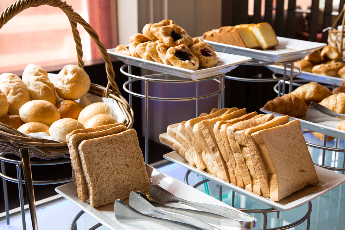 Nelle colazioni in hotel il pane è assoluto protagonista Prima Colazione: il pane non più soltanto un comprimario - DA FINIRE