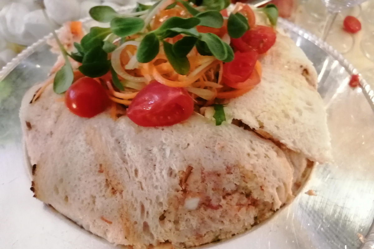  Il piatto a base di pane di Heinz Beck de La Pegola del Rome Cavalieri: una torta a base di strati di saporita panzanella Giornata della Ristorazione tutti uniti per valorizzare  il vivere italiano