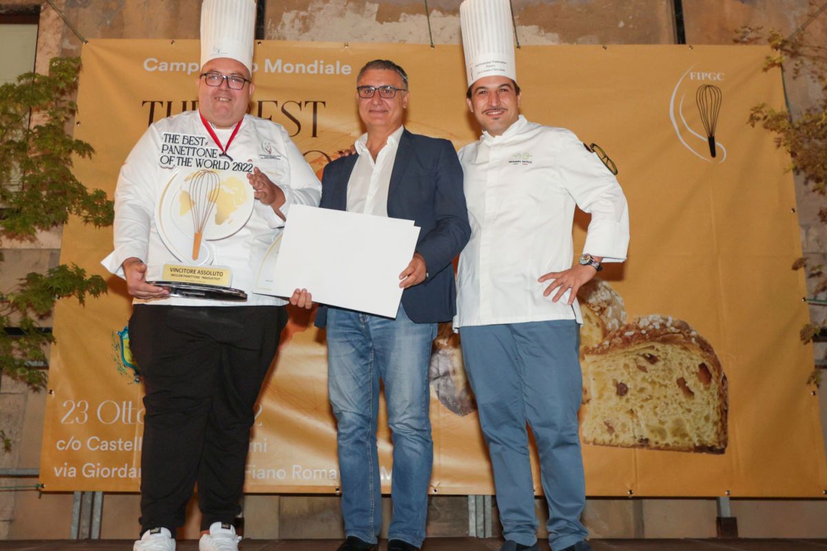  Luigi Fusco Il miglior panettone classico del mondo? Il premio va ad Avellino