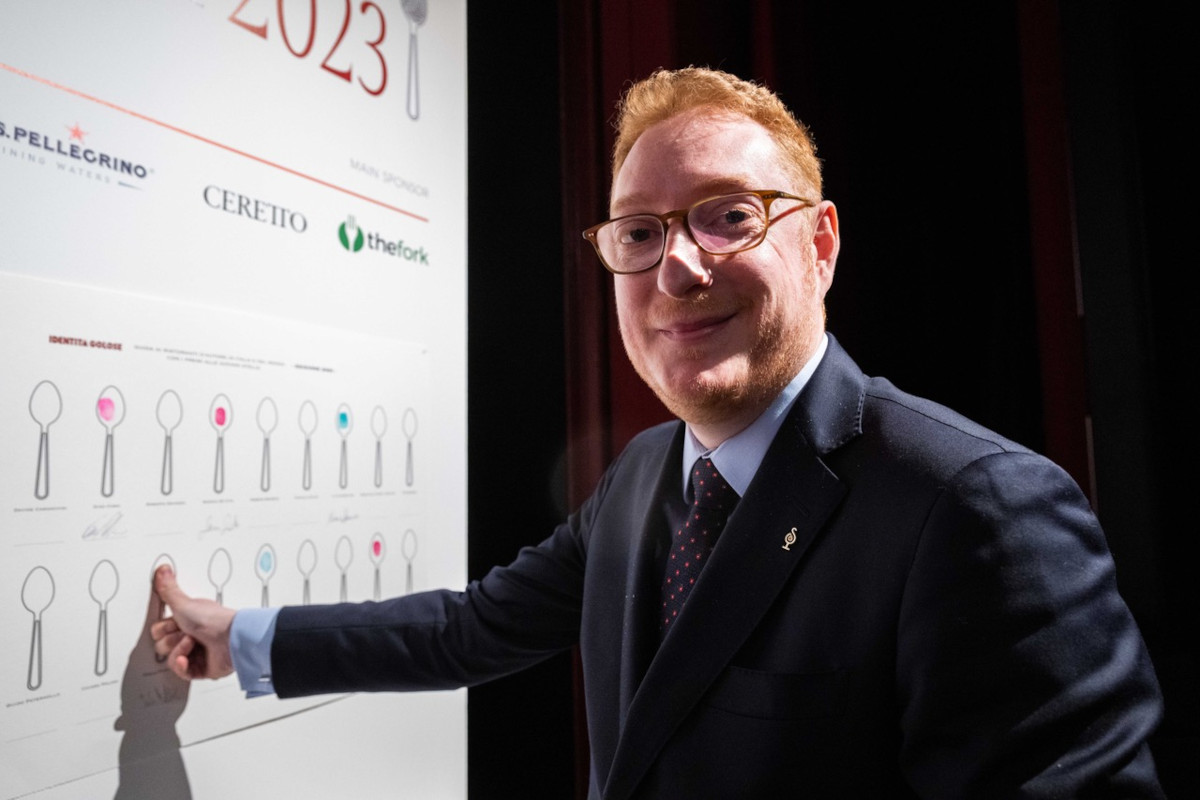 Paolo Porfidio Paolo Porfidio è il miglior sommelier per Identità Golose 2023