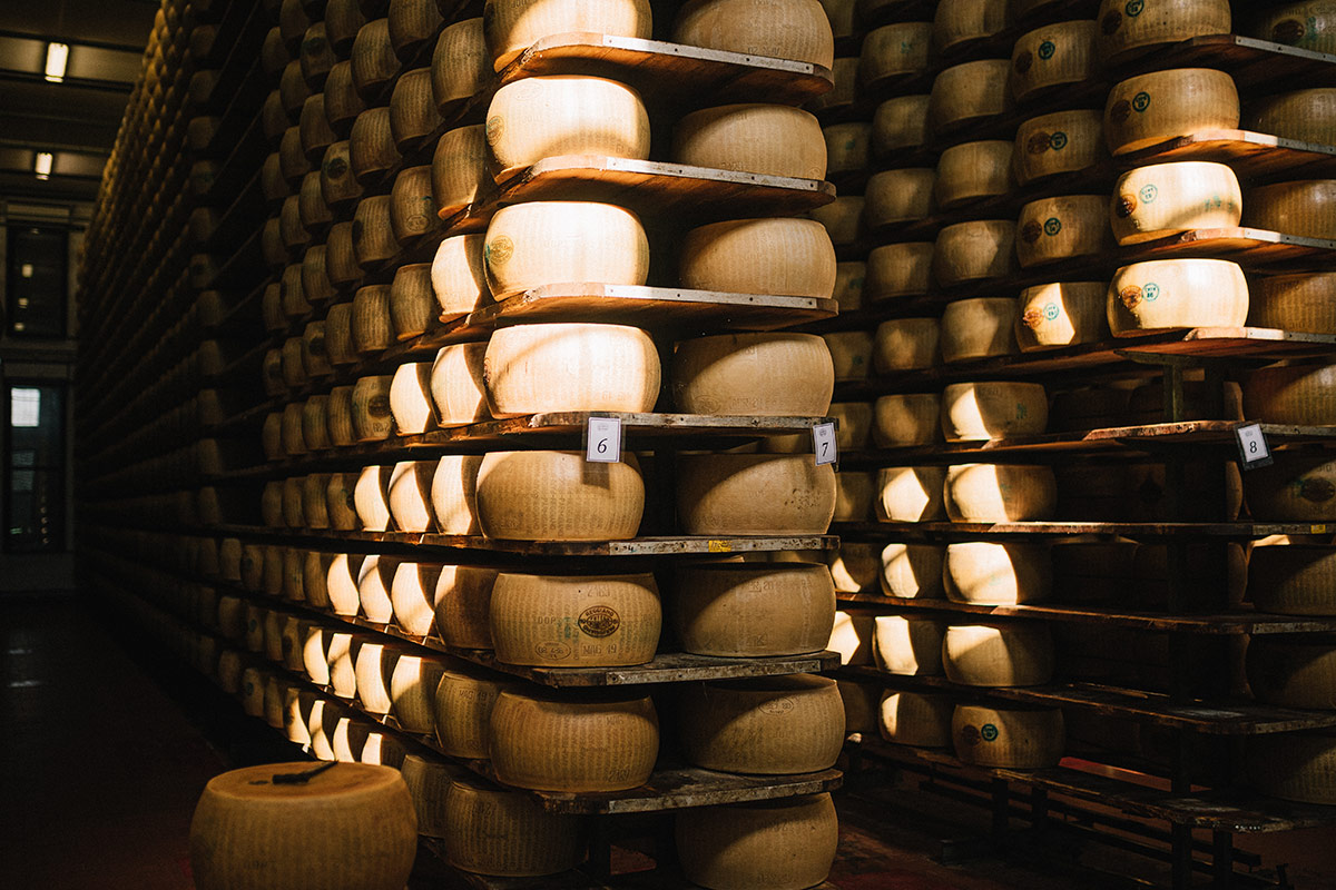 [Parmigiano Reggiano], vendite aumentate nel 2021 ( 8,2%). Ora si punta su una crescita forte e di lungo periodo