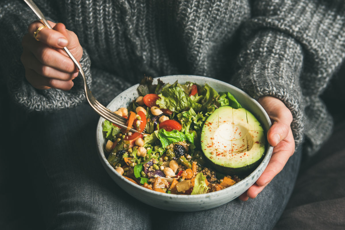 Mangiare solo cibo plant-based una scelta difficile da rispettare L'indagine: l'alimentazione vegetale piace ma l'amore dura poco