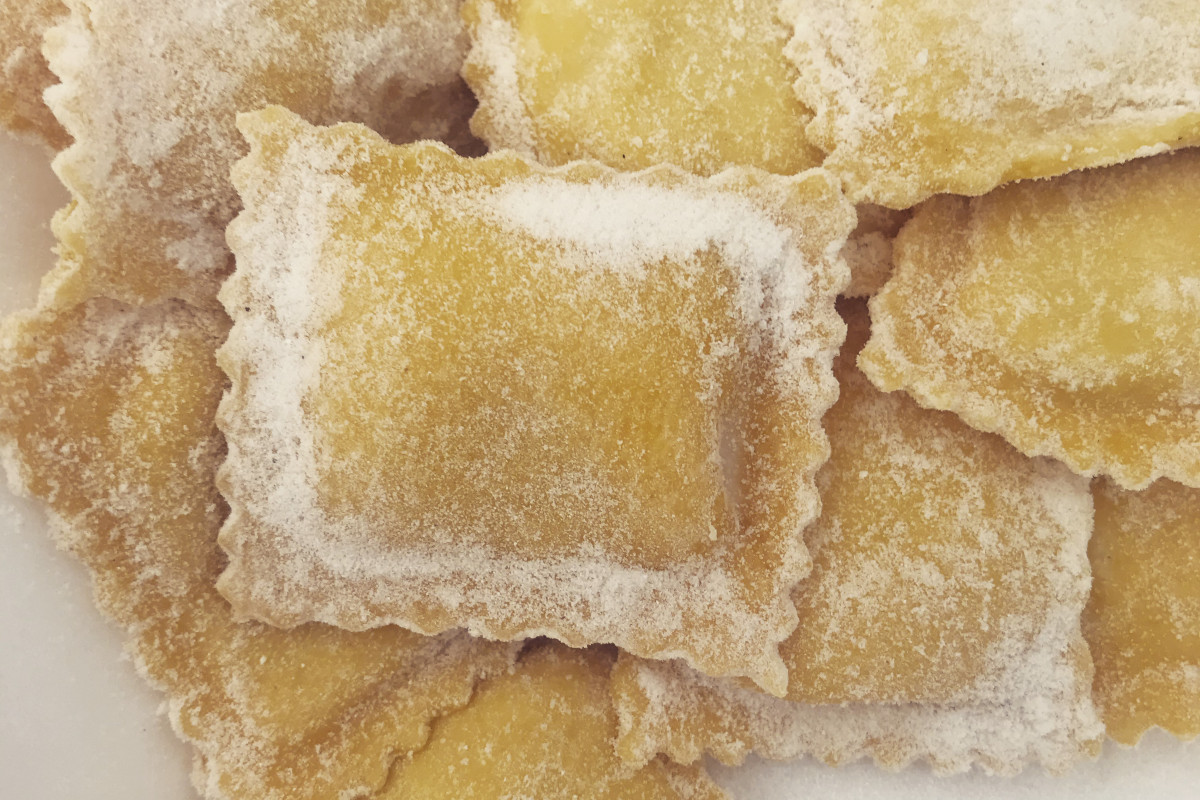 Piatto di pasta artigianale foto squisissimo Pastai artigianali in ginocchio per caro grano e bollette