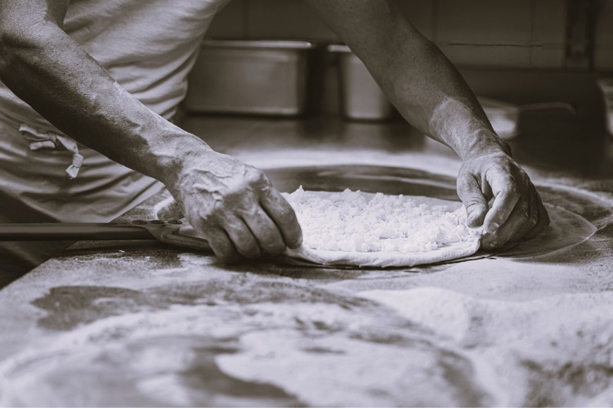 Il mondo pizza per fortuna va avanti, ma c'è chi guarda solo al passato