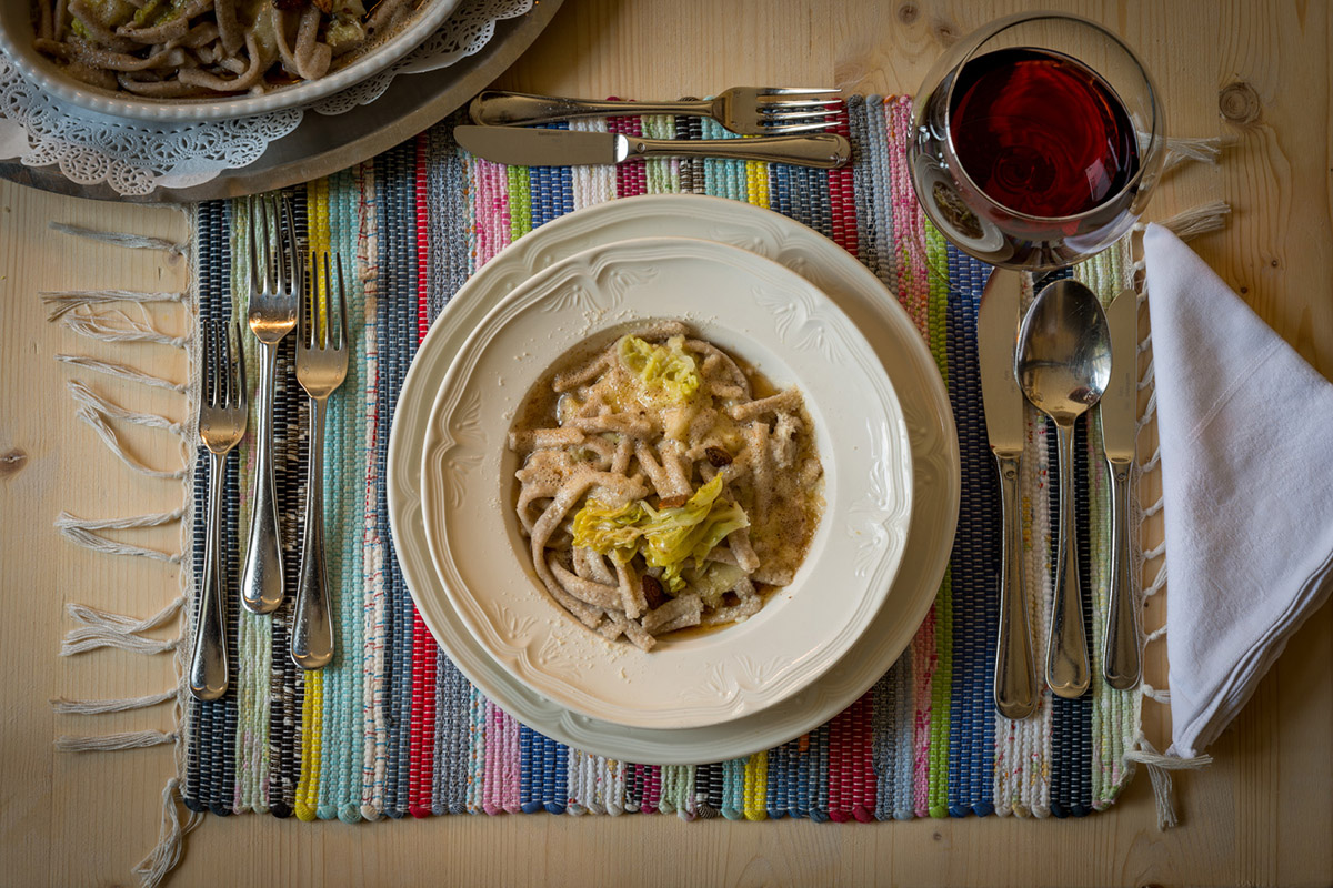 Pizzoccheri. Foto: Ivan Previsdomini, Consorzio Turistico Valtellina In Valtellina tutto l’anno a caccia di prodotti tipici