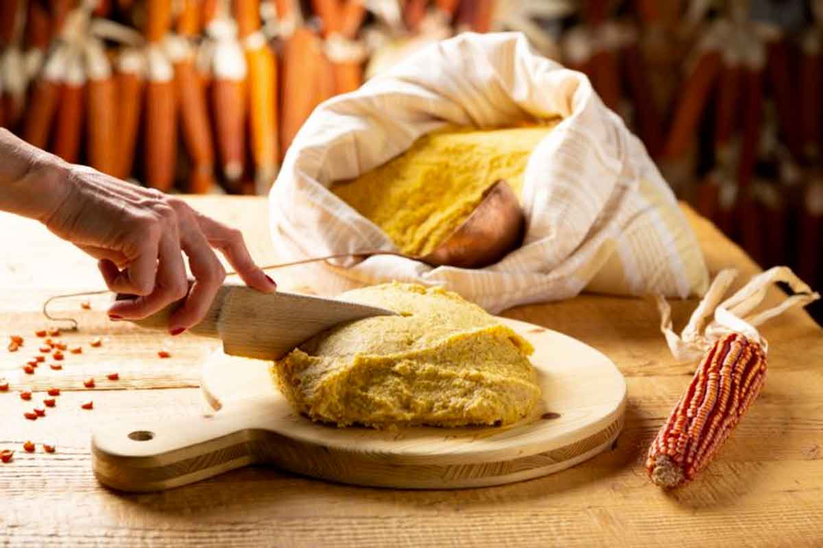 A Storo torna il Festival della Polenta con la supersfida tra i “polentèr”