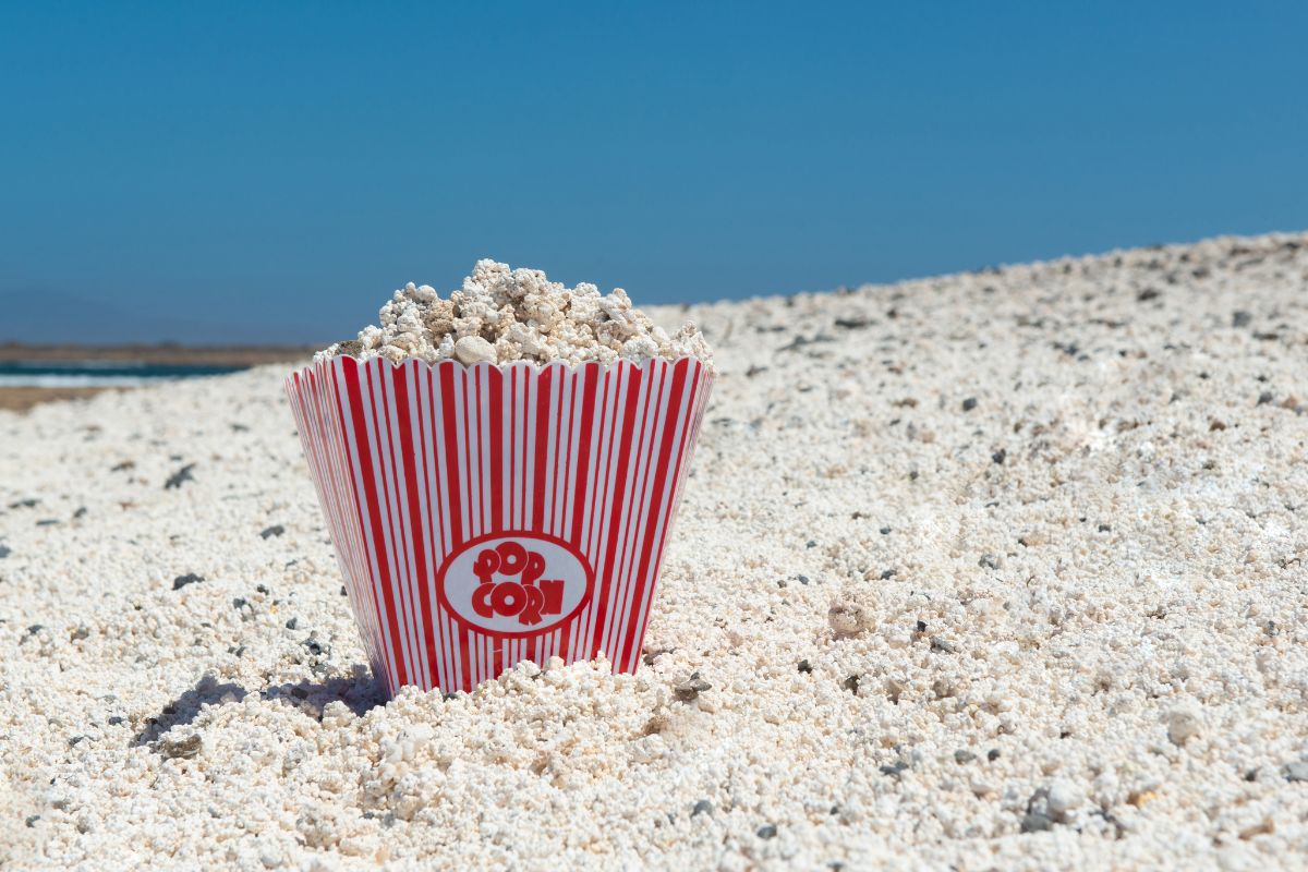 Fuerteventura e quella spiaggia bianca con sassolini simili a pop-corn
