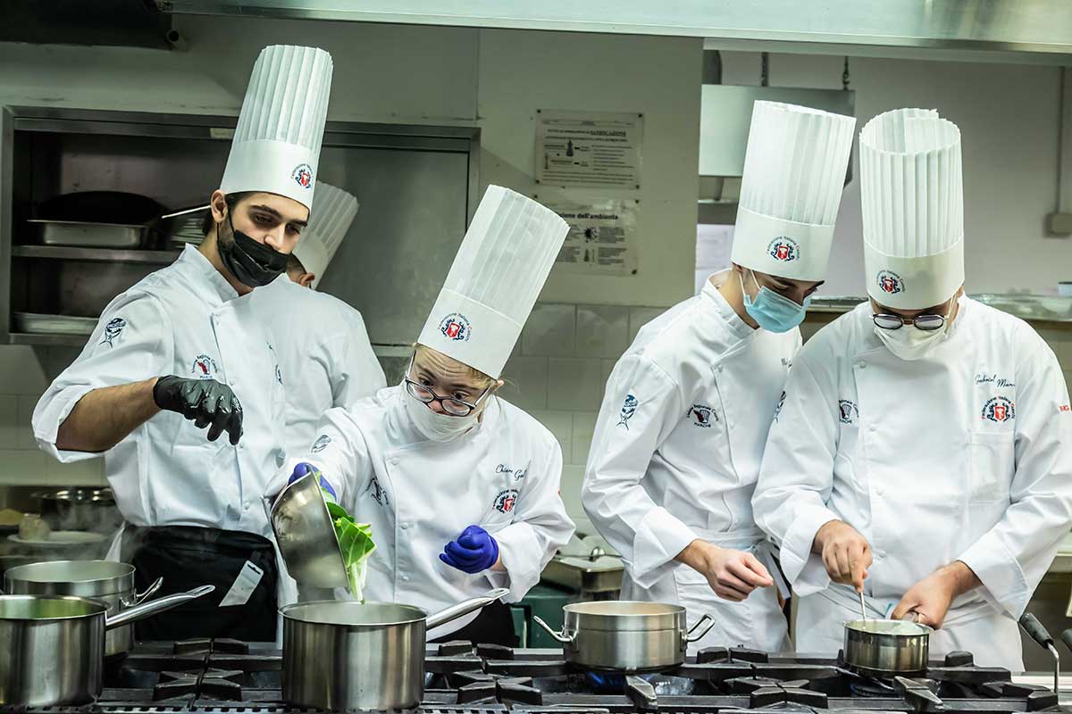 I giovani partecipanti al lavoro Entusiasmo e partecipazione al 1° Contest Ragazzi Speciali della Regione Marche