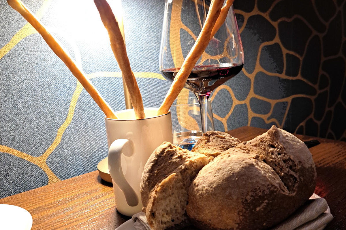 Raw Restaurant: filosofia Kintsugi e attenzione alla materia prima 