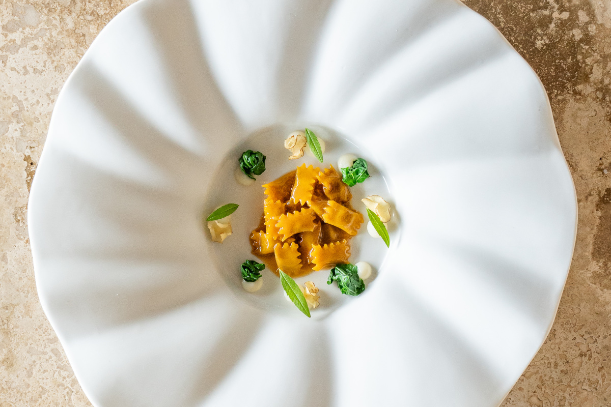 La nuova dimensione di Arnolfo: percorsi gourmet e cantina iconica