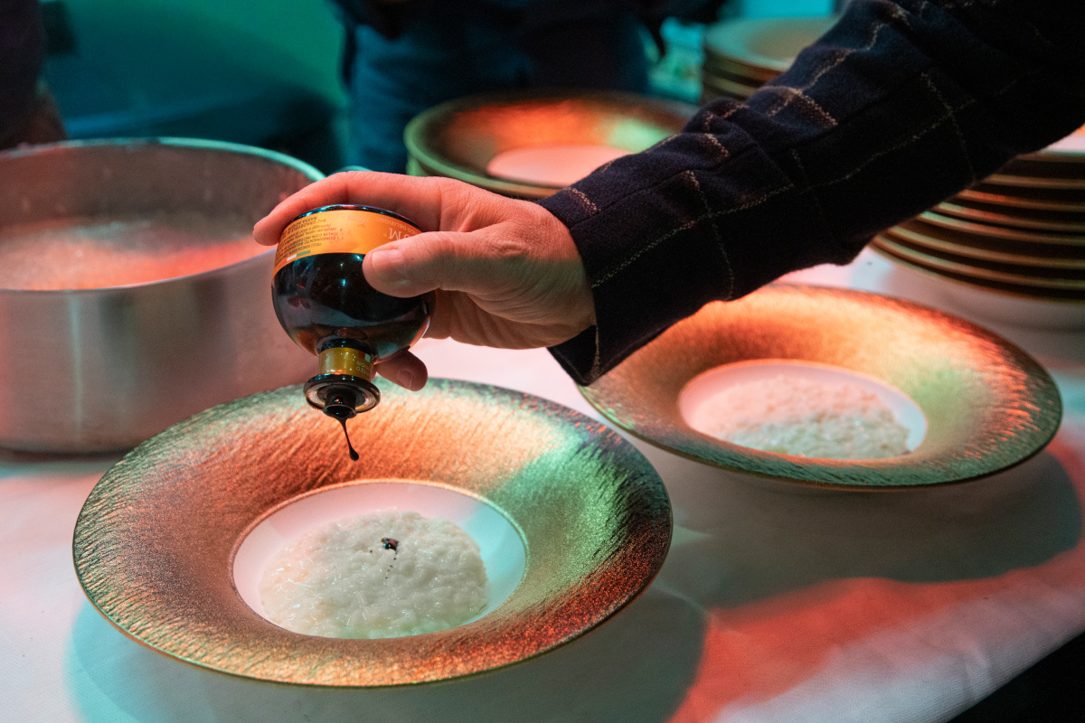 Cosa rende unico Henri Prosperi? Una cena che diventa racconto, tra Champagne e Cognac