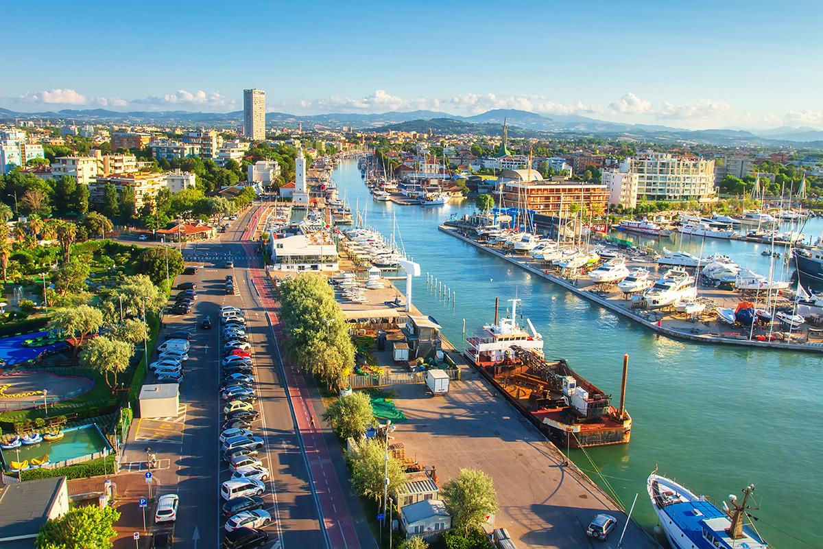 Rimini Il caro gasolio colpisce il turismo. La soluzione? La Romagna ti paga il treno