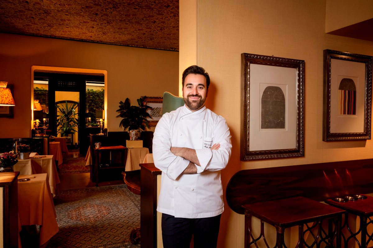 Max Mascia all'interno del San Domenico di Imola Il San Domenico di Imola festeggia 52 anni rinnovando le cucine Max Mascia all'interno del San Domenico di Imola Il San Domenico di Imola festeggia 52 anni rinnovando le cucine