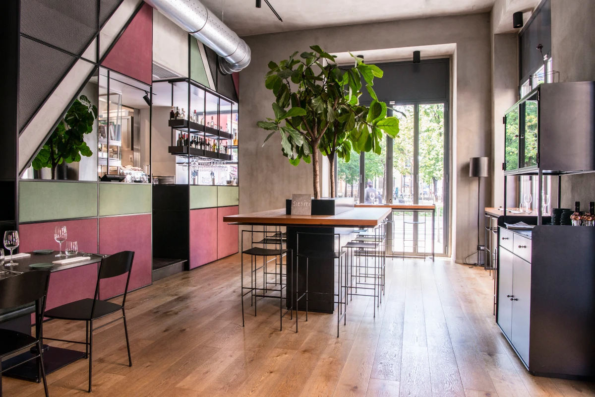 L'interno del Rua A Milano apre Rua, omaggio sofisticato alla cucina regionale d&rsquo;Italia