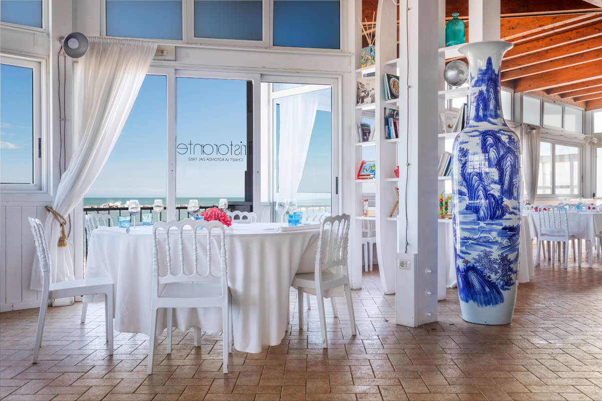 La sala del ristorante La Rotonda, German Scalmazzi cucina come gli ha insegnato nonna Antonia