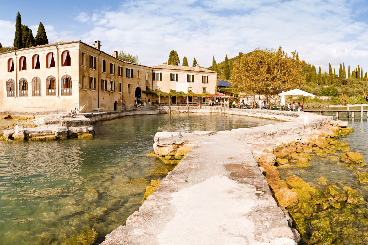 San Vigilio, Giovanni Rana e i conti Guarienti: in guerra per il ristorante e l'hotel