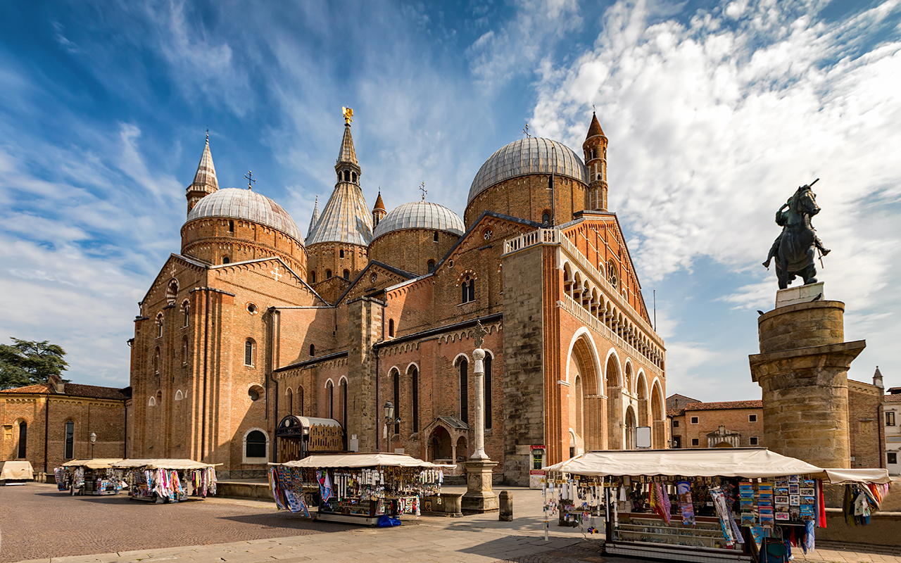 La Basilica di Sant'Antonio a Padova  Turismo religioso ecco cinque mete in cui si incontrano fede cultura e... gusto