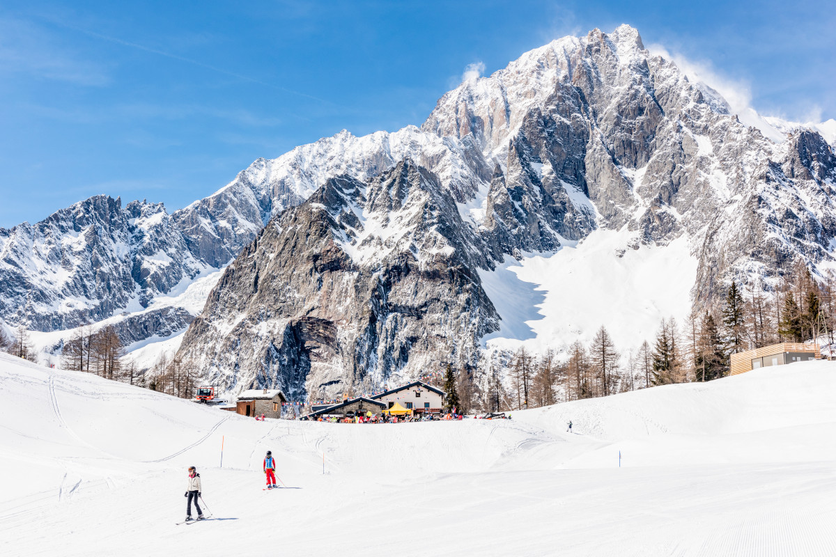 Sciare a Courmayeur Sci, gusto e divertimento: Courmayeur è pronta per l'inverno