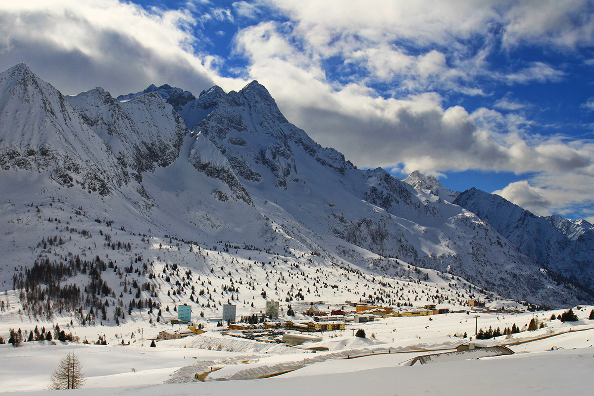 Il Passo del Tonale Omicron mette in ginocchio il turismo: Natale discreto, ma i guai iniziano dal 10 gennaio