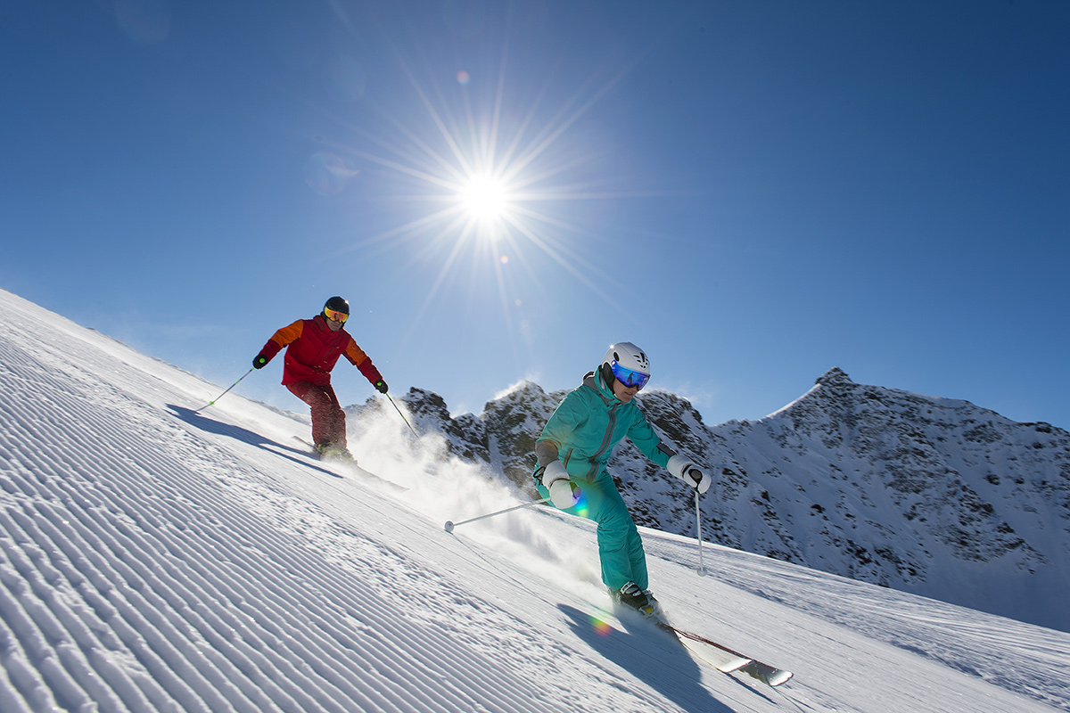 Finalmente si torna a sciare Norme anti-Covid sulle piste da sci, manca ancora chiarezza, ma intanto si apre (con novità)