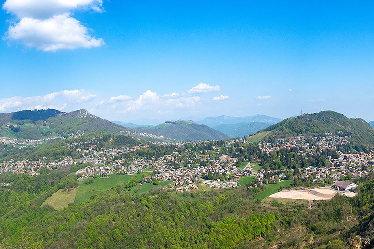 Selvino Riscoprire montagne dimenticate Nella bergamasca boom del turismo