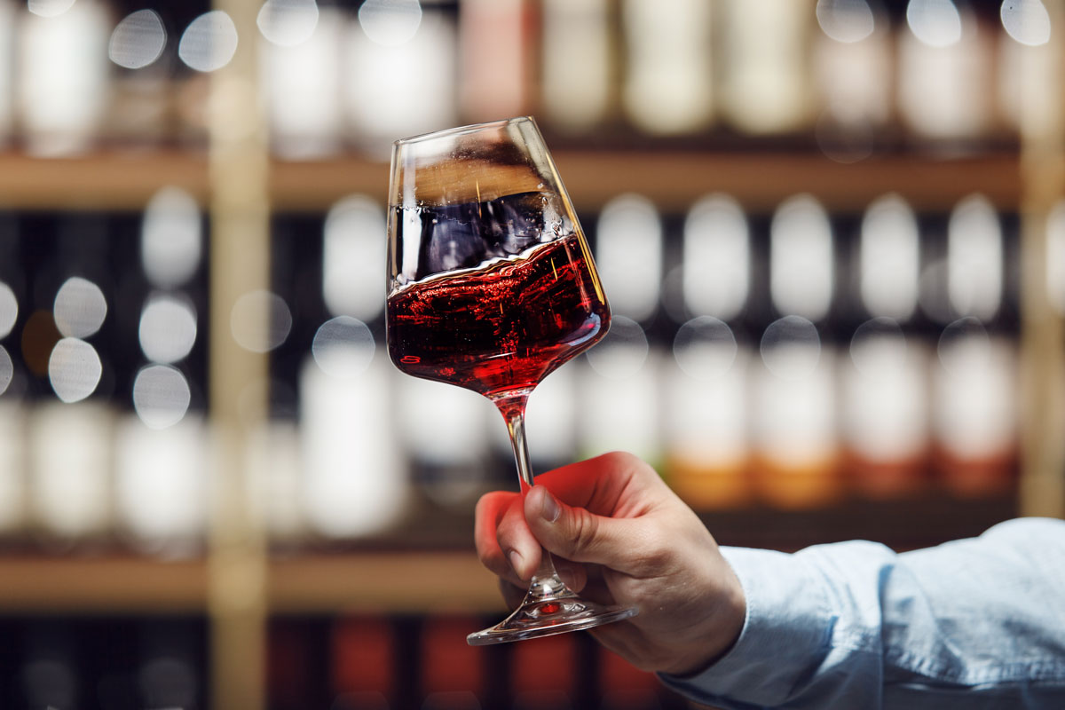 Dealcolati sì o no? Riflessione sul vino senza alcol in Italia e in Europa