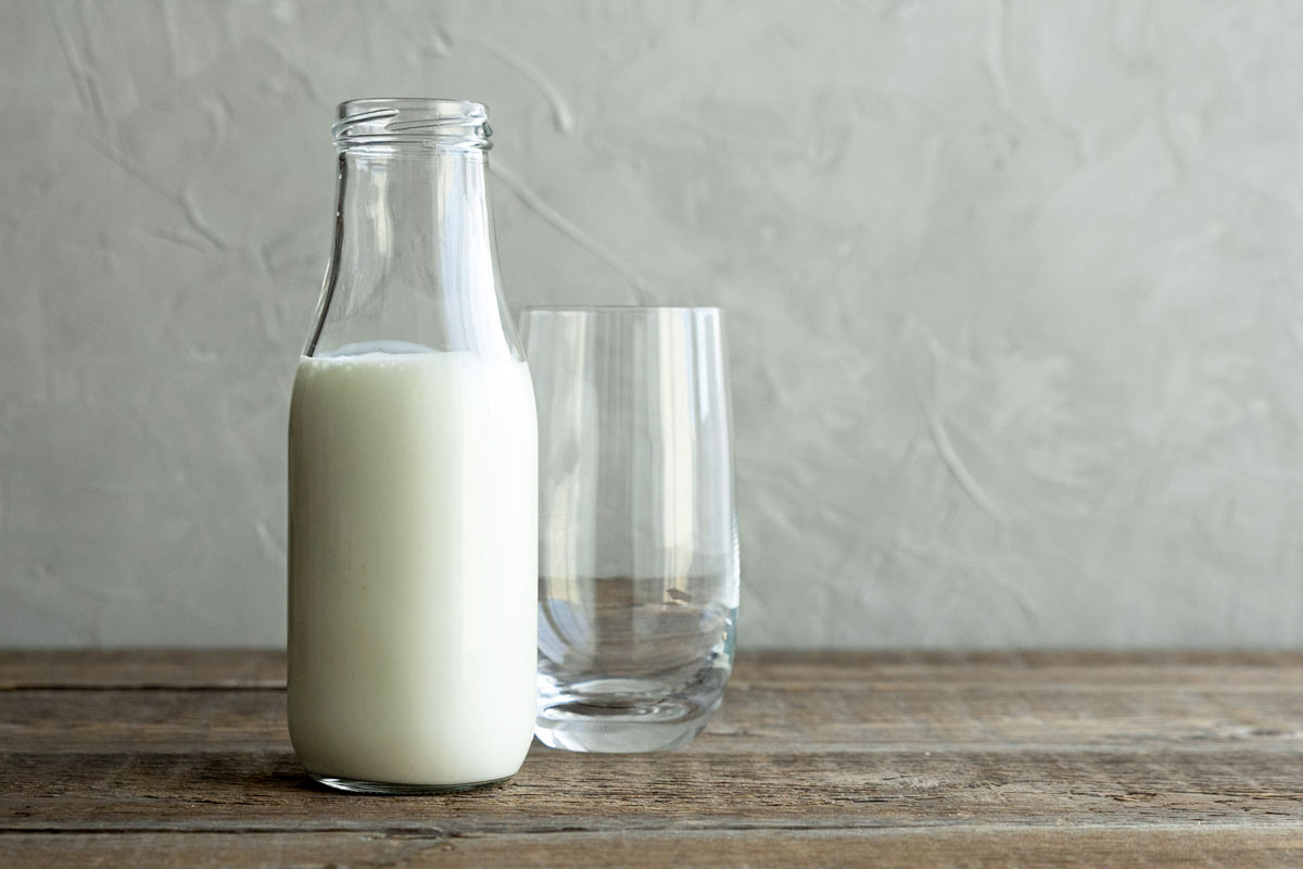 Latte: perché non è tutto uguale (e quale scegliere al supermercato)