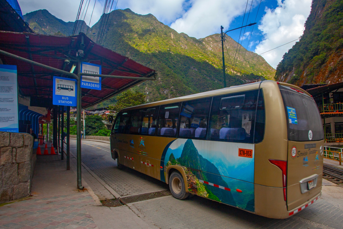 Macchu Picchu precipita un bus di turisti: 10 italiani gravemente feriti