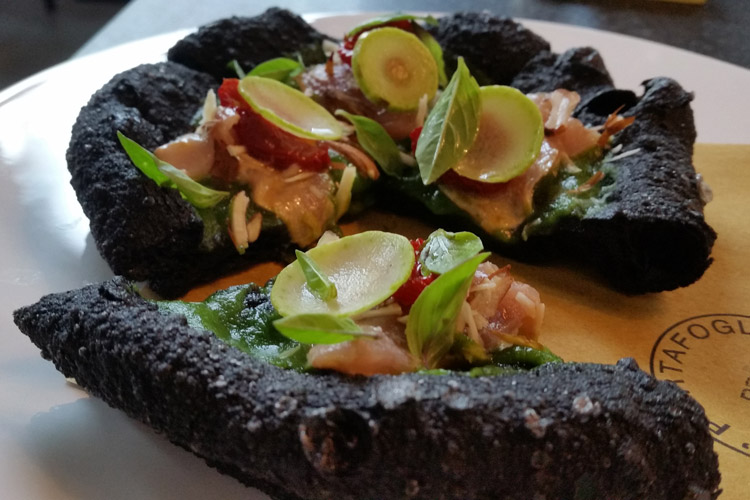 Piatti creativi al Sine di Milano (Sine, il ristorante gastrocratico di Roberto Di Pinto a Milano)