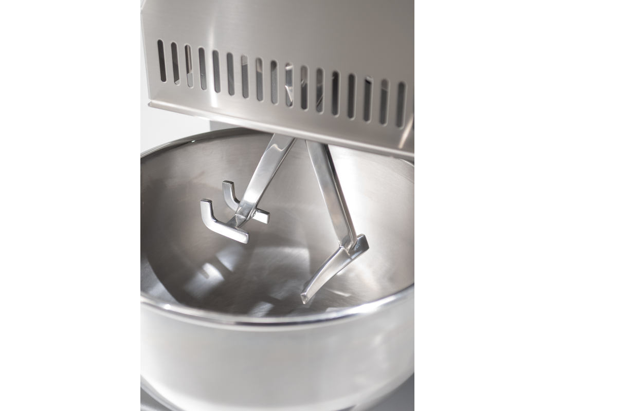 I vantaggi dell’impastatrice a braccia tuffanti per ristoratori e artigiani