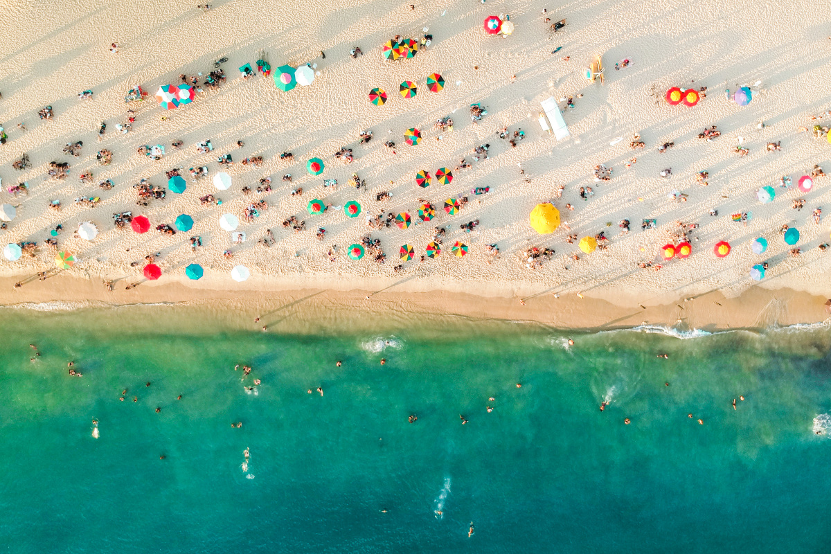 Spiagge, sarà un'estate senza distanziamento: ecco le regole