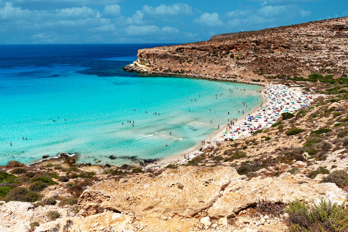 Cinque spiagge da non perdere se viaggi in Sicilia quest'estate