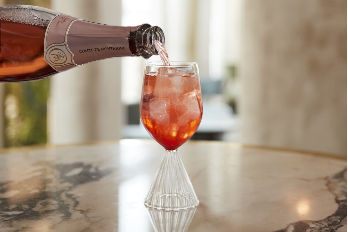 Red Knight I cocktail di Comte de Montaignee e Facundo Gallegos: plastic free e zero emissioni