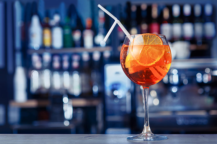 Covid e aperitivo: come la pandemia ha cambiato l'happy hour italiano