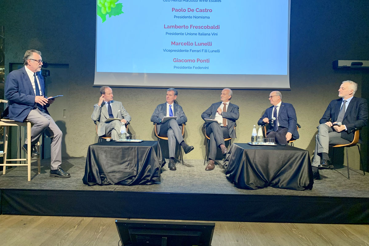 Vino targato Italia: export a 8,1 miliardi di euro, ma c'è attesa per i dazi Usa 