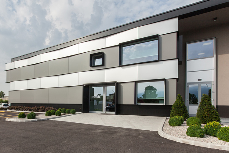 La sede dell'azienda (Temperatura sempre controllata con i sistemi all&rsquo;avanguardia Irinox)